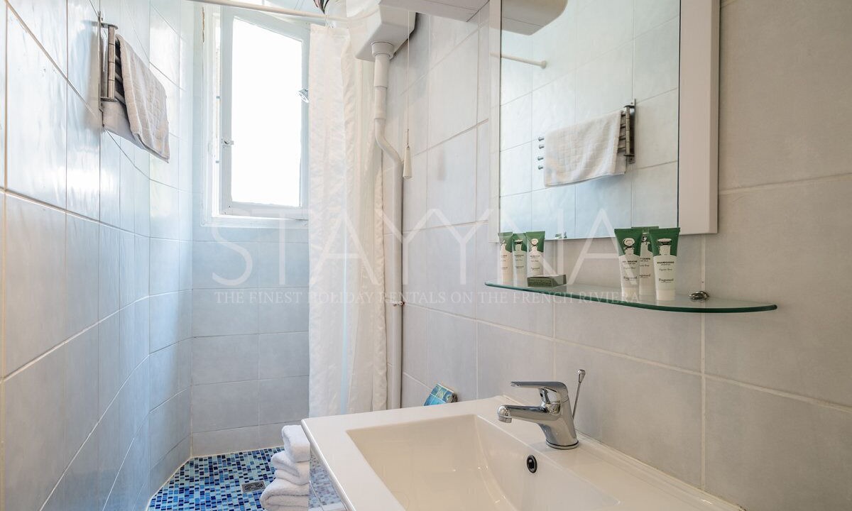 Photo of Bathroom in Lepante Quarter