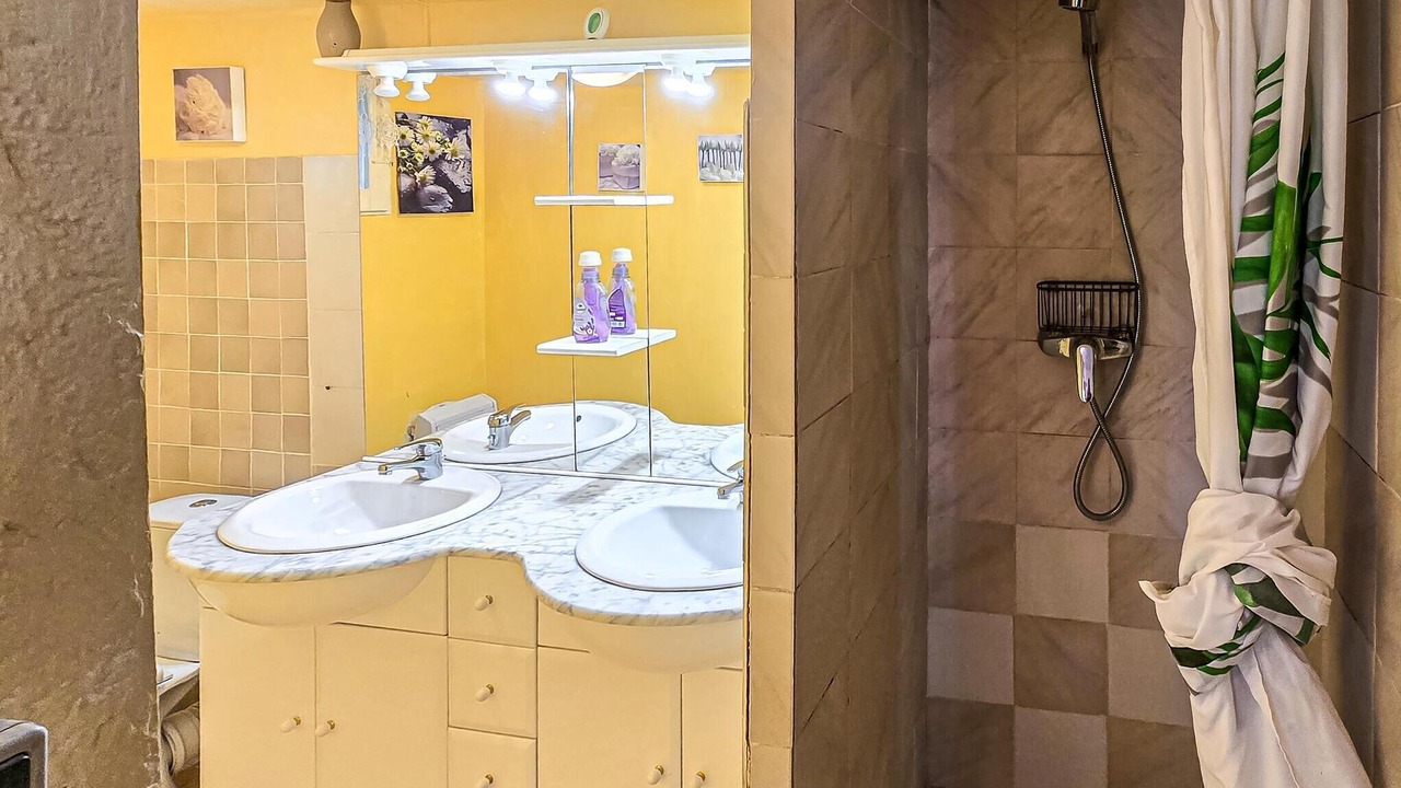Photo of Bathroom in Crillon-le-Brave