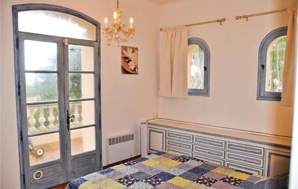 Photo of Bedroom in Plage de la Garonnette