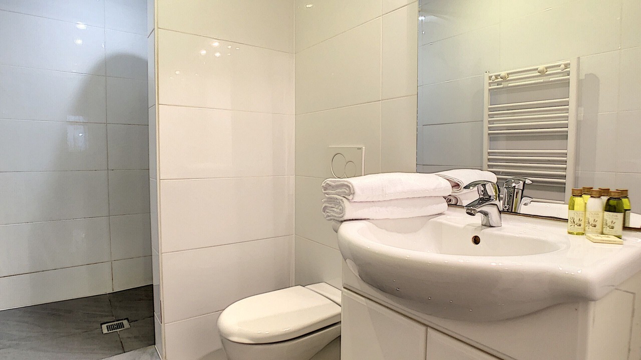 Photo of Bathroom in Carre d'Or