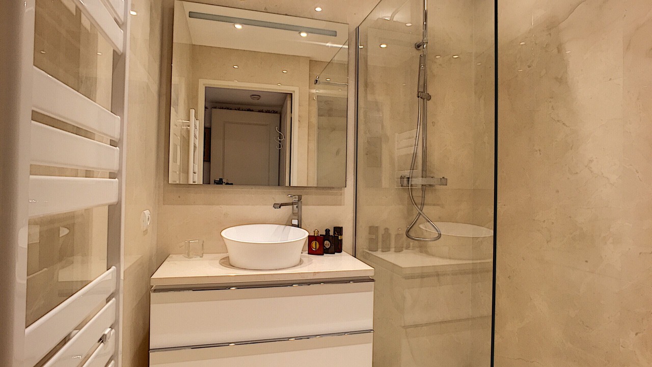 Photo of Bathroom in Thiers
