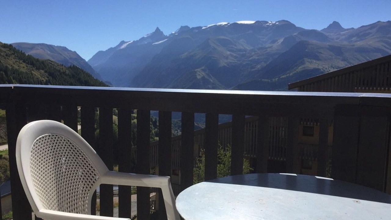 Photo of Outdoor in Auris