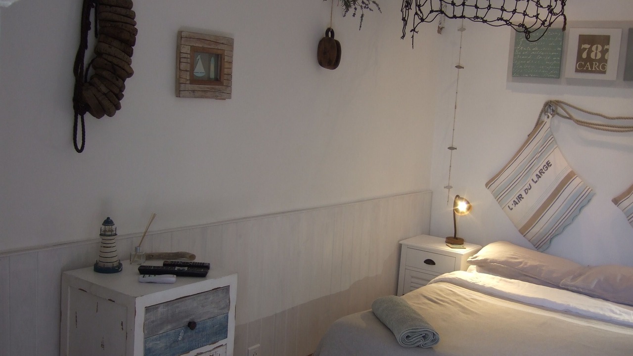 Photo of Bedroom in Mandelieu-la-Napoule Beach