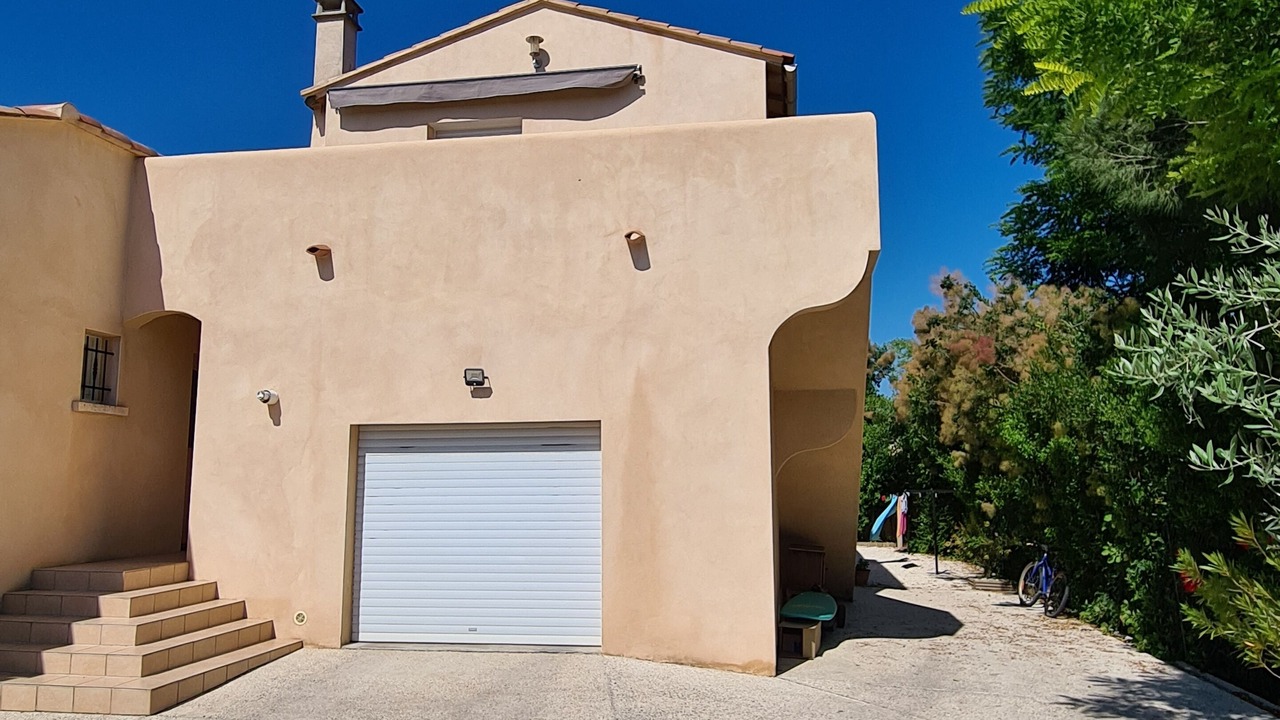Photo of Outdoor in Arles