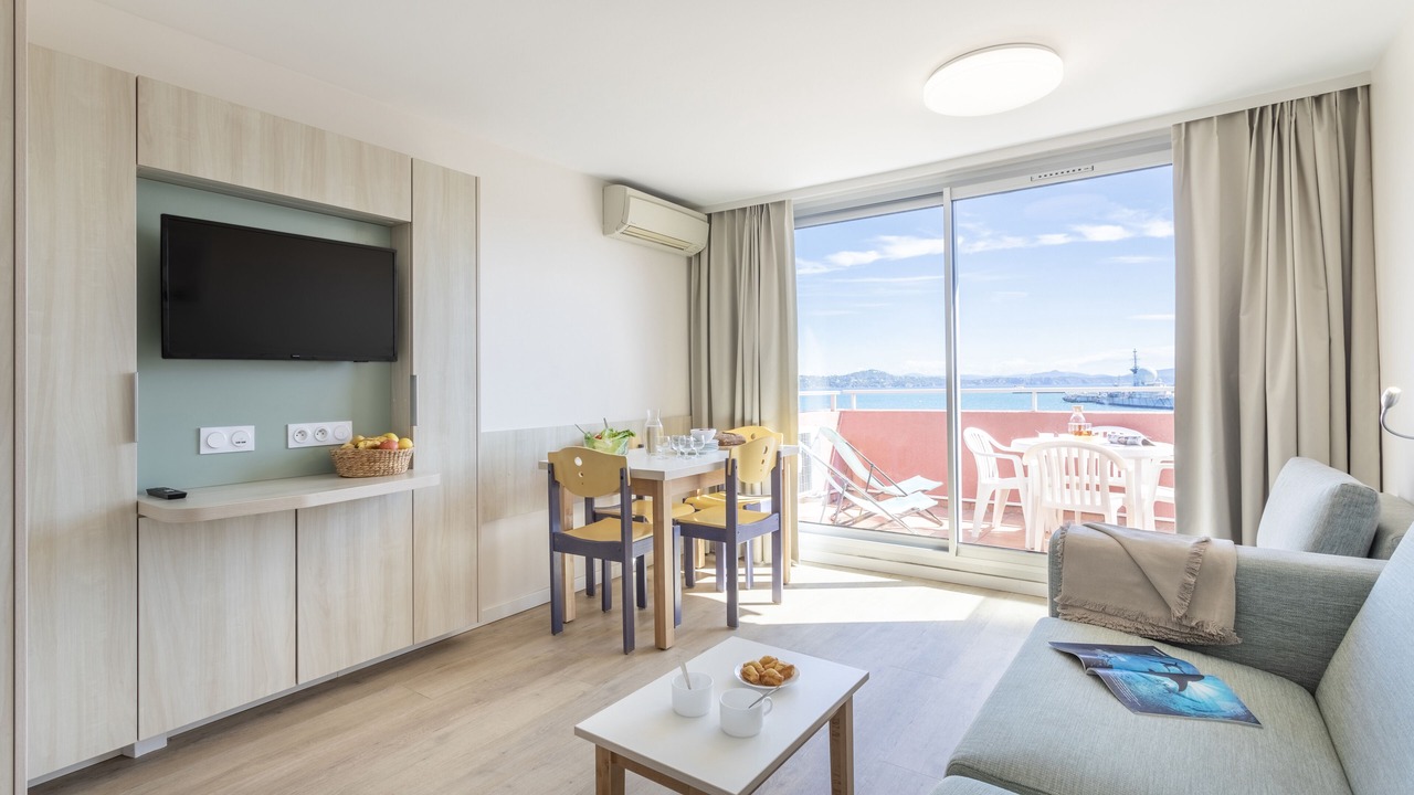 Photo of Bedroom in Saint-Mandrier-sur-Mer