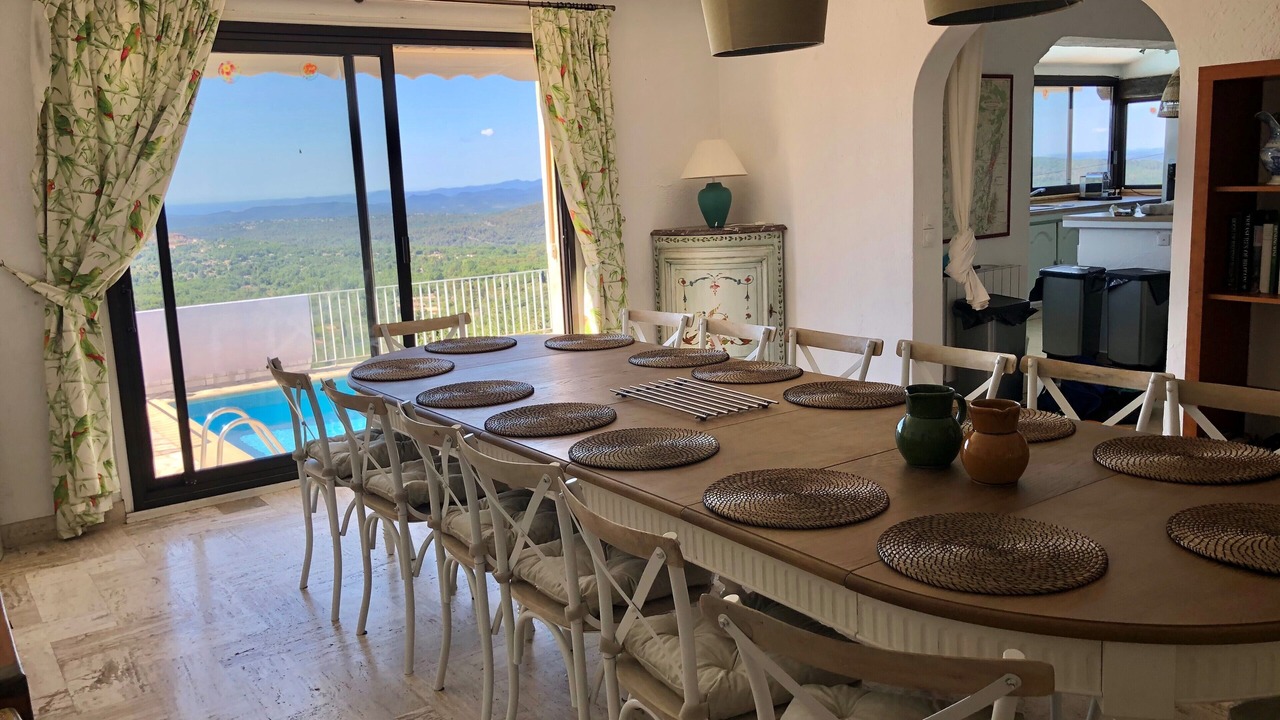 Photo of Bedroom in Saint-Cezaire-sur-Siagne