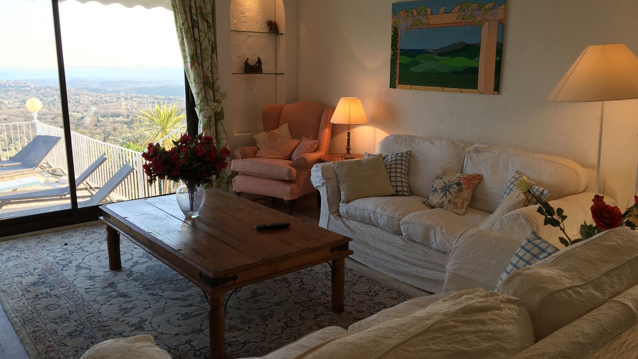 Photo of Bedroom in Saint-Cezaire-sur-Siagne