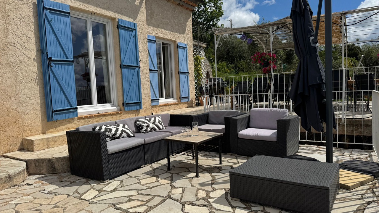 Photo of Patio Balcony in Saint-Cezaire-sur-Siagne