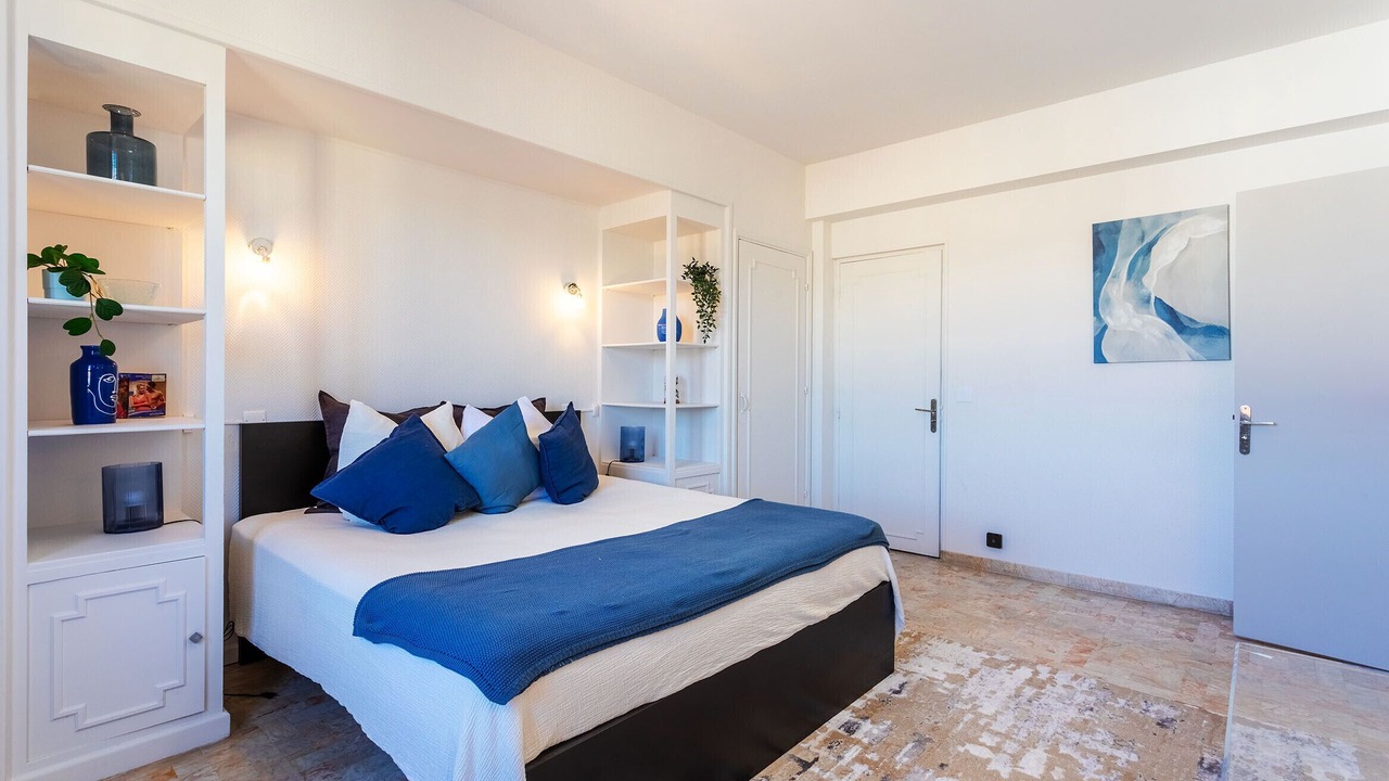 Photo of Bedroom in Jean-Medecin
