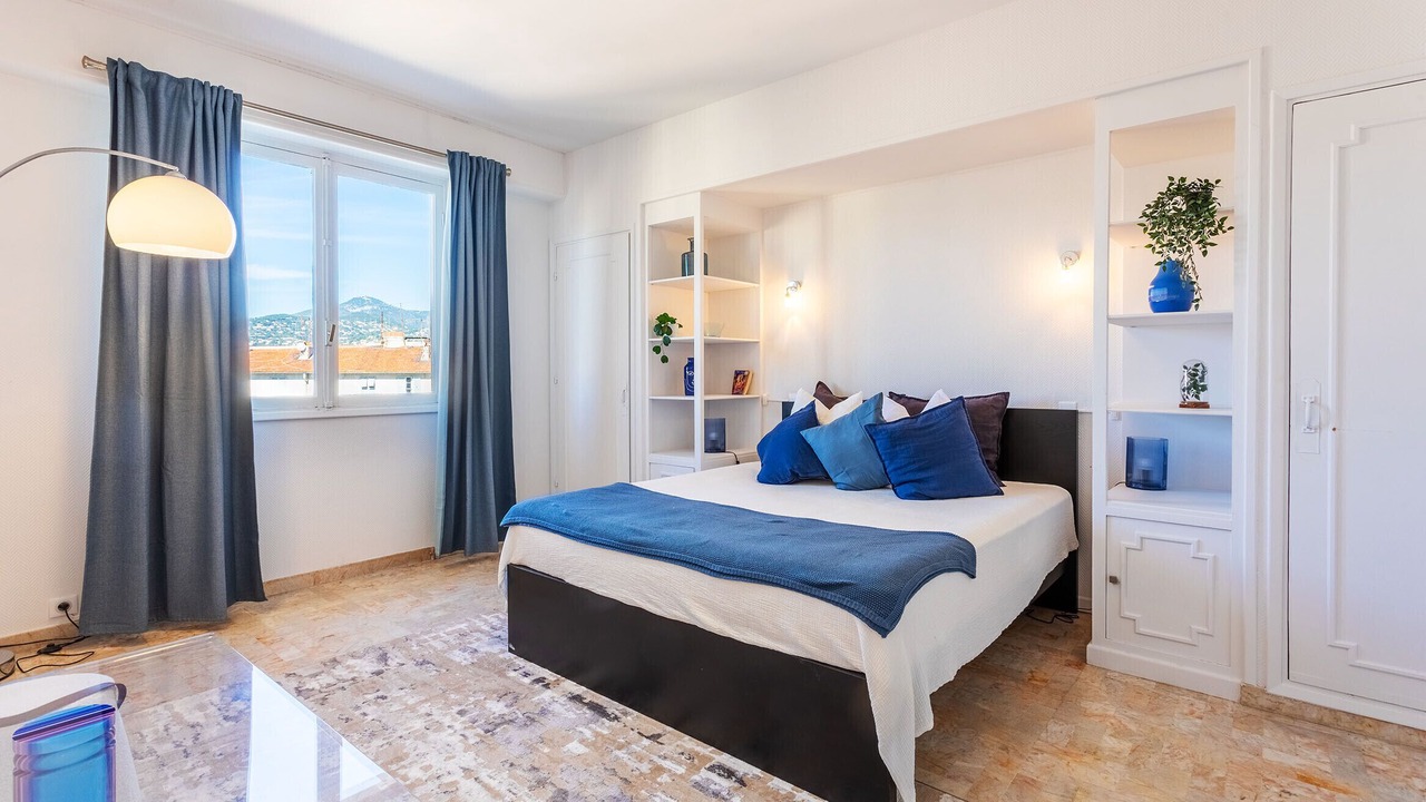 Photo of Bedroom in Jean-Medecin