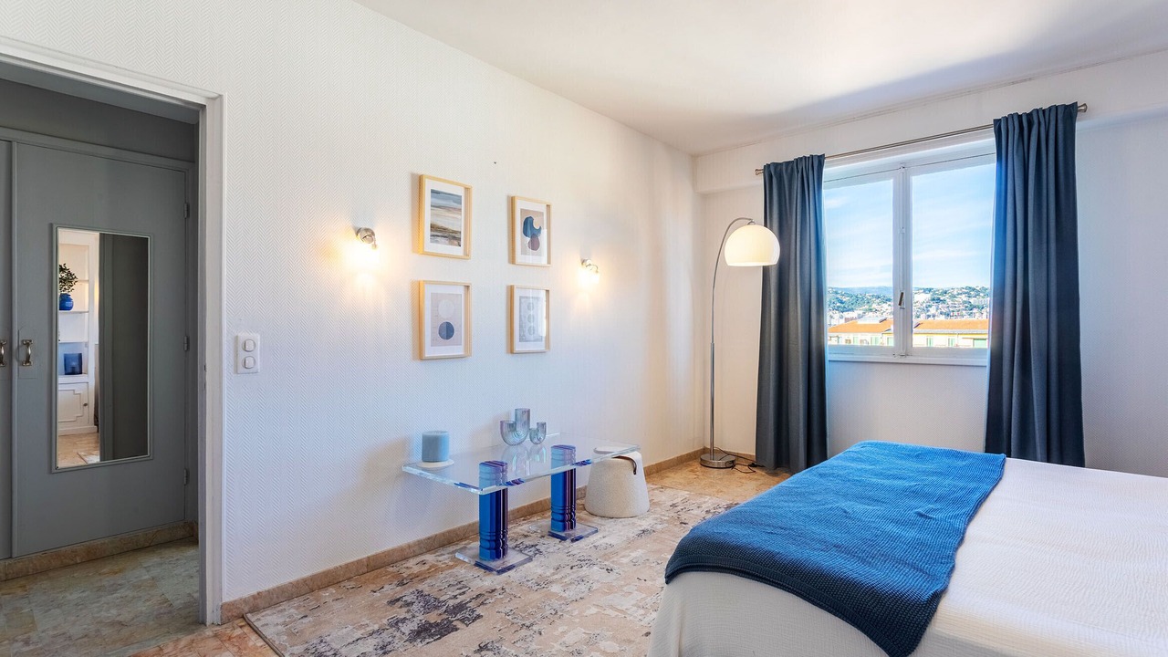 Photo of Bedroom in Jean-Medecin