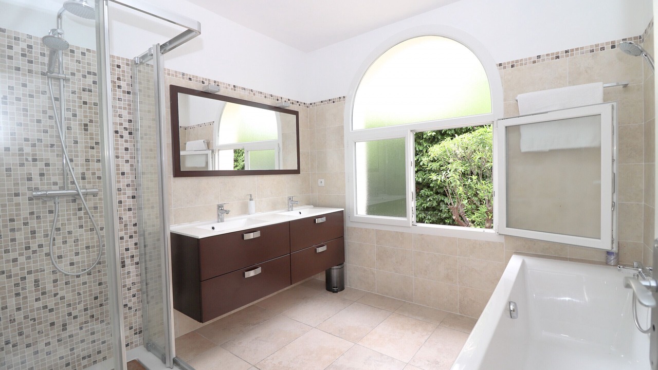 Photo of Bathroom in Juan-les-Pins