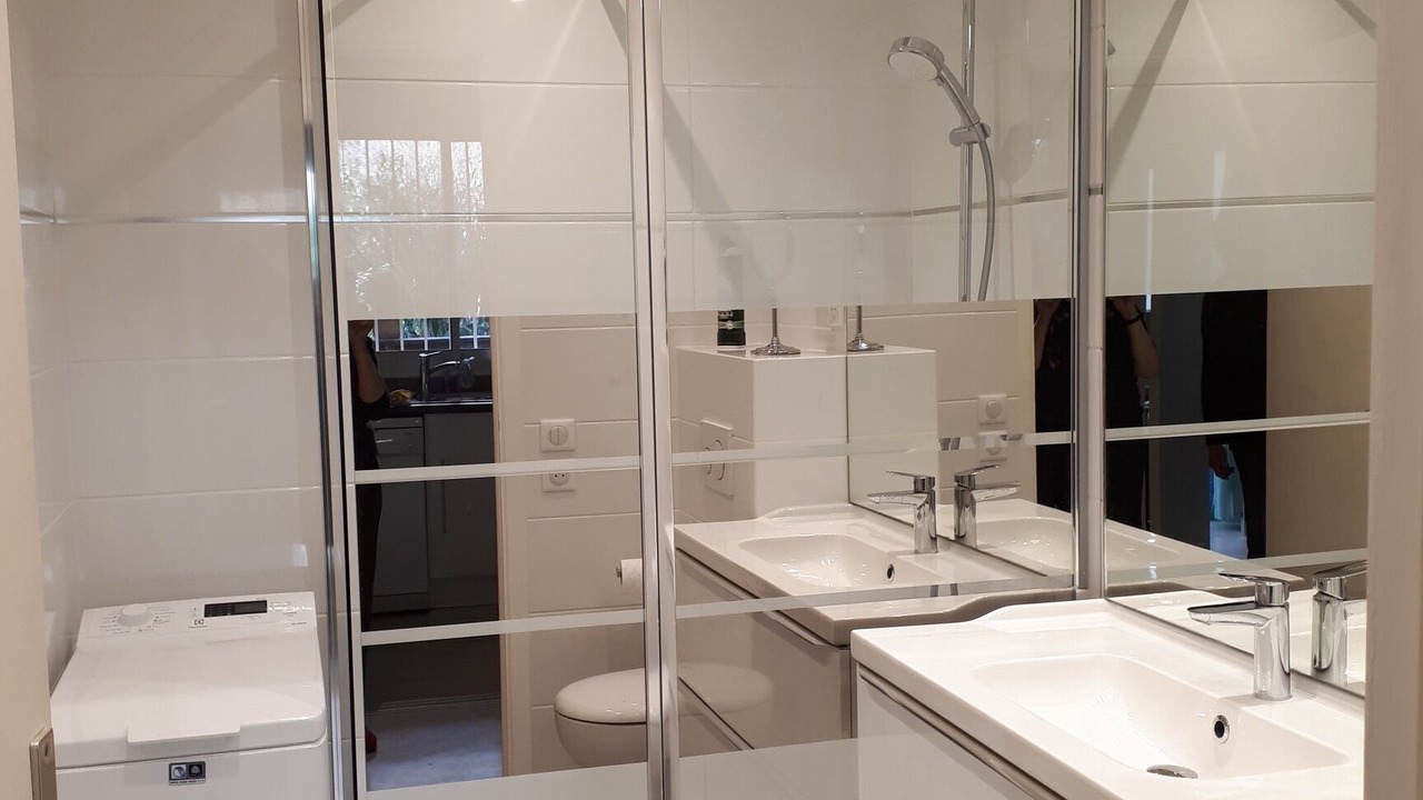 Photo of Bathroom in Cannes City Centre