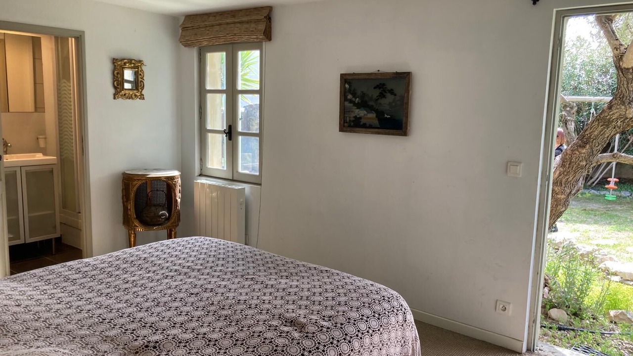 Photo of Bedroom in Roquemaure