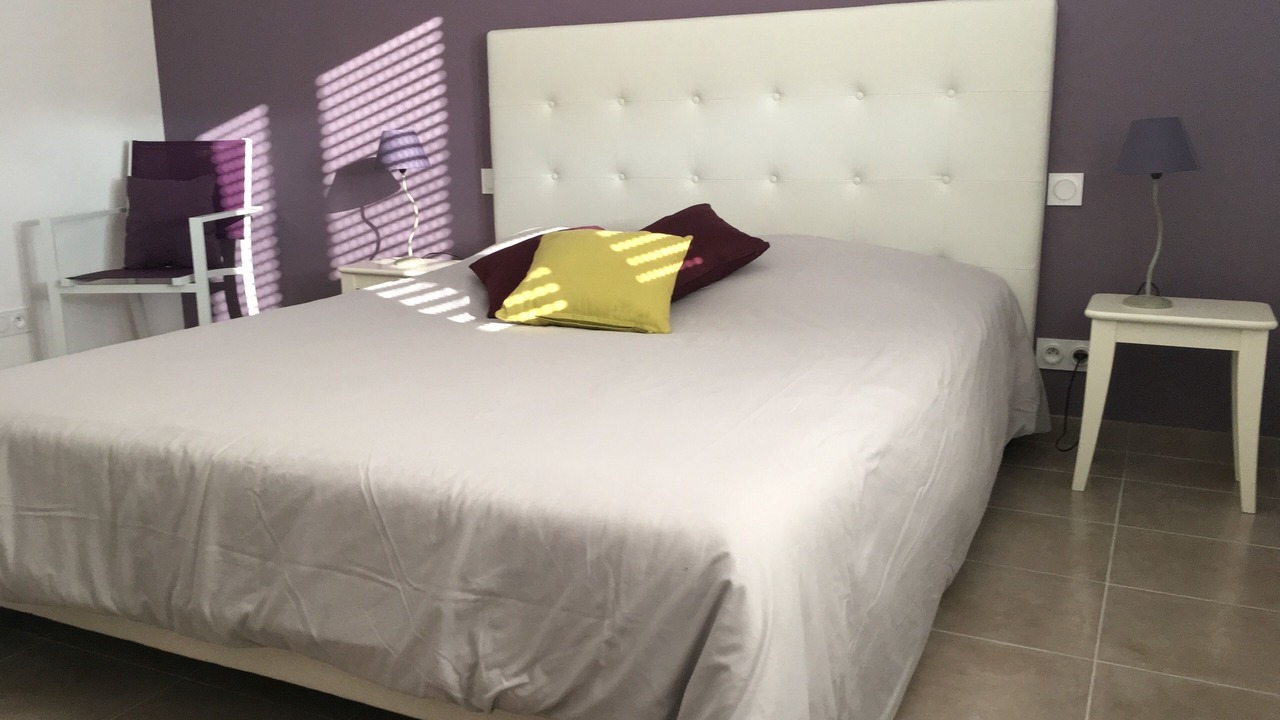 Photo of Bedroom in Camaret-sur-Aigues