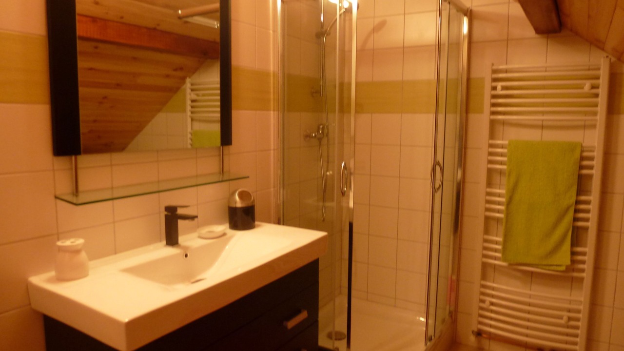 Photo of Bathroom in Le Glaizil