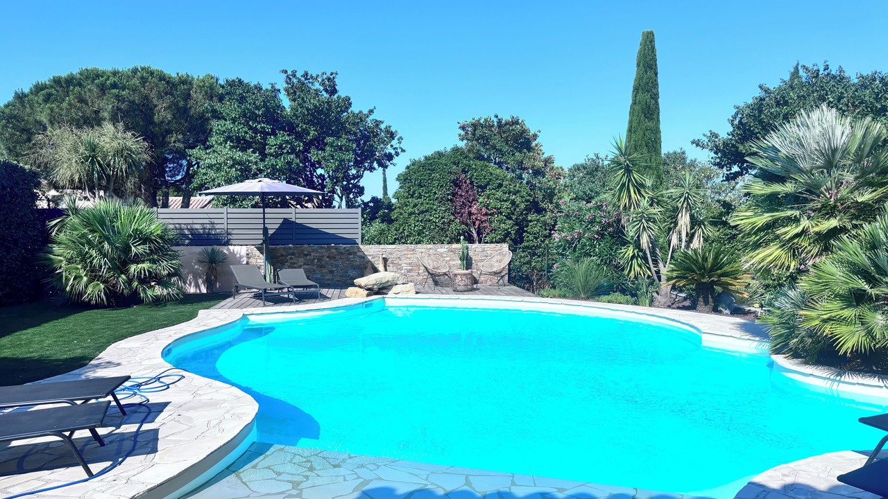 Photo of Outdoor in Ensues-la-Redonne