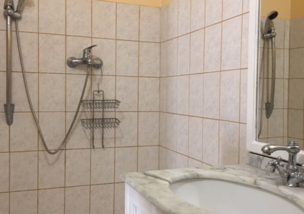 Photo of Bathroom in Velleron