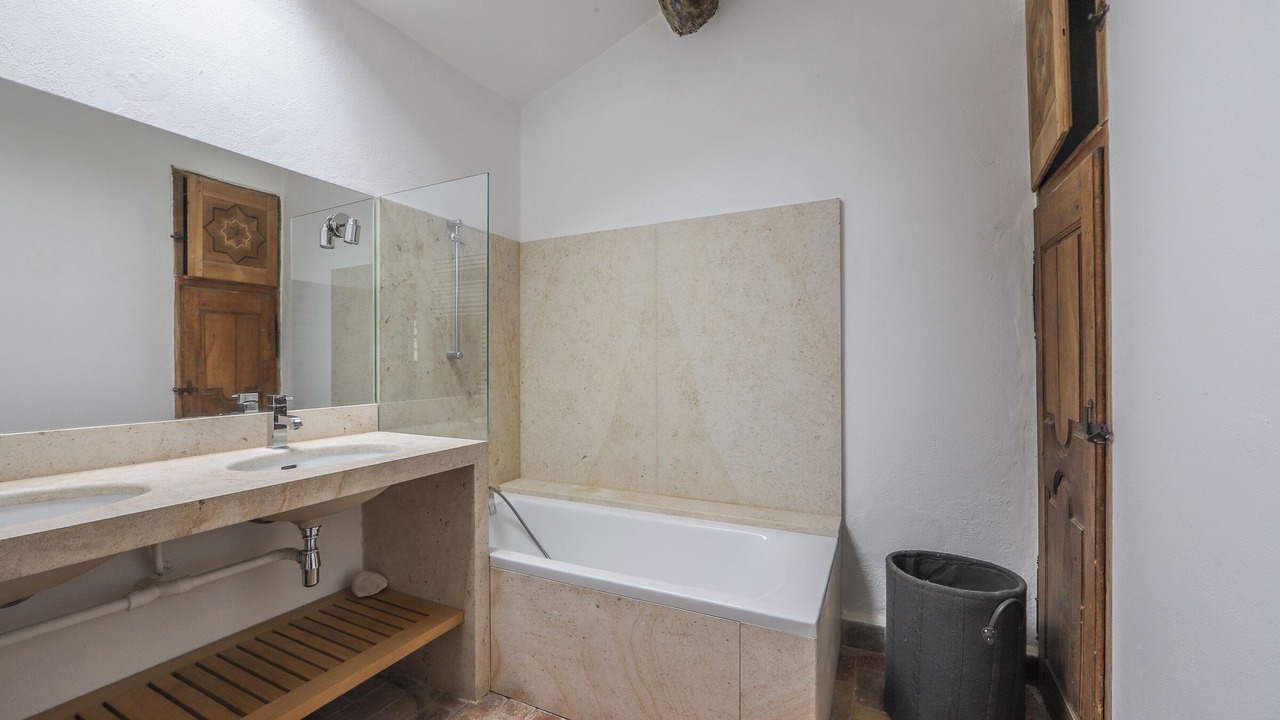 Photo of Bathroom in Vaison-la-Romaine