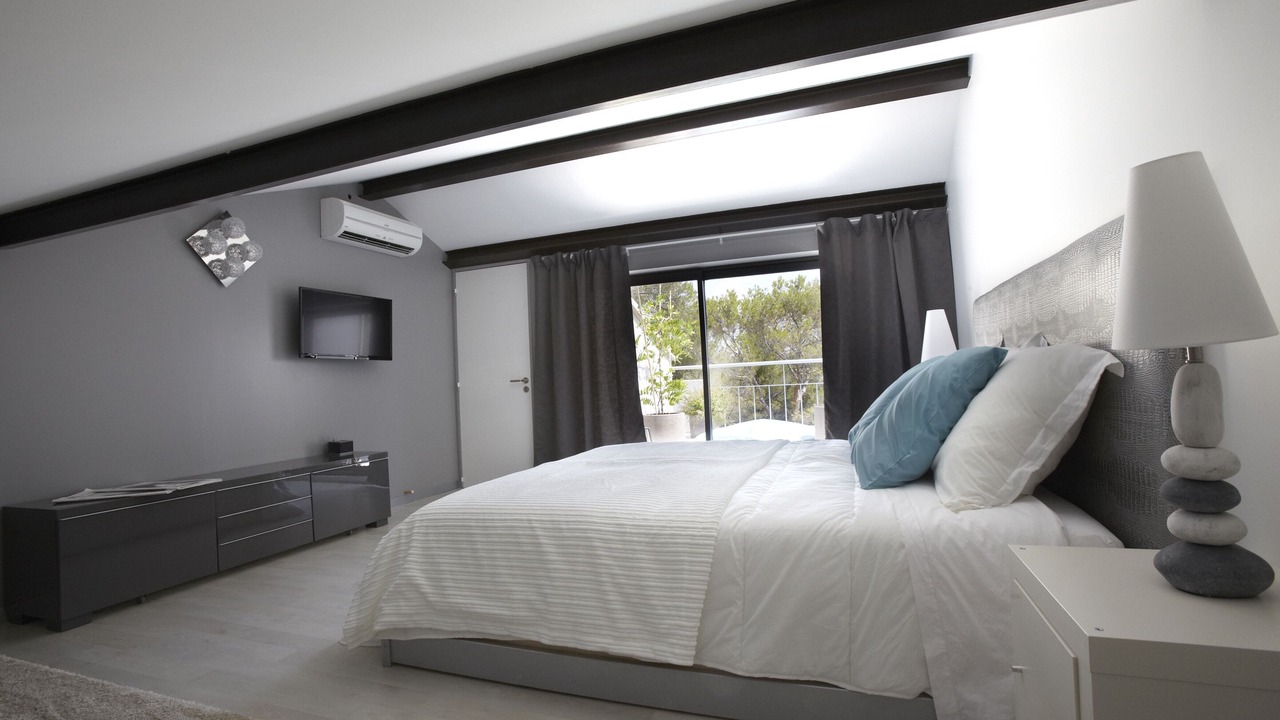 Photo of Bedroom in Eguilles