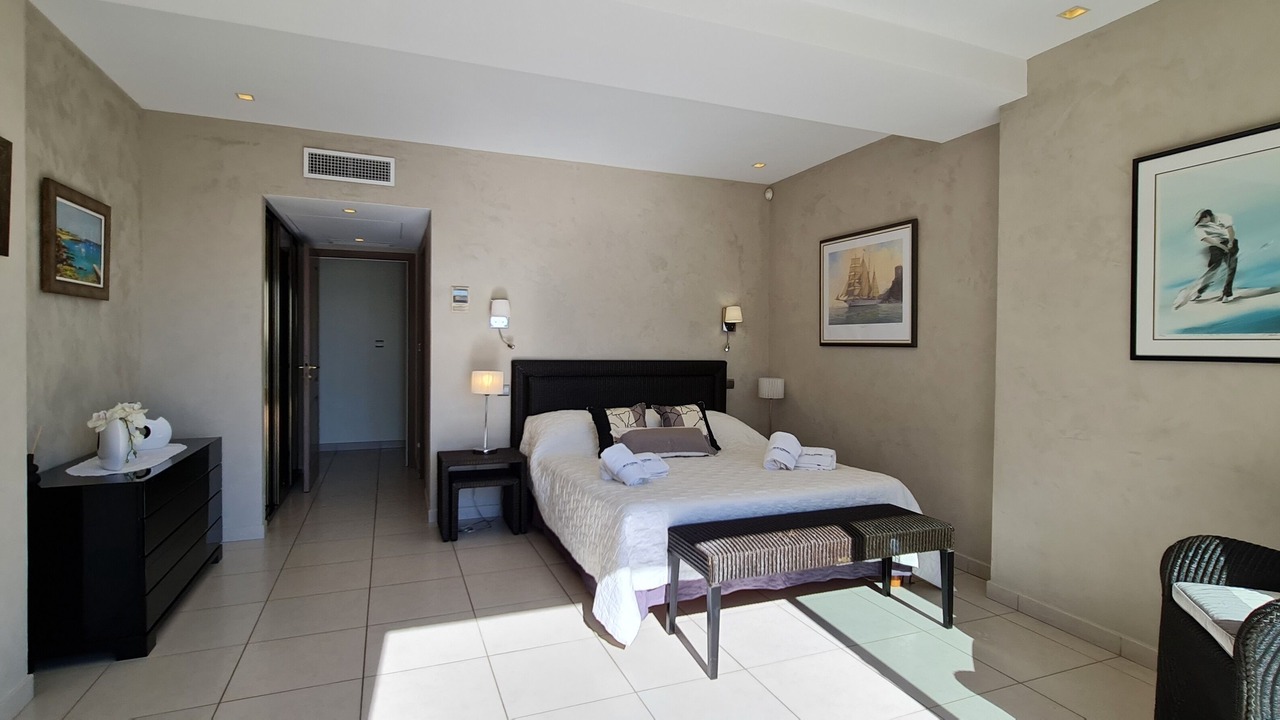 Photo of Bedroom in Antheor