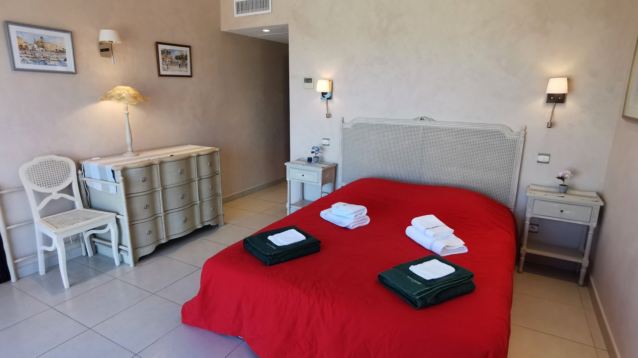 Photo of Bedroom in Antheor
