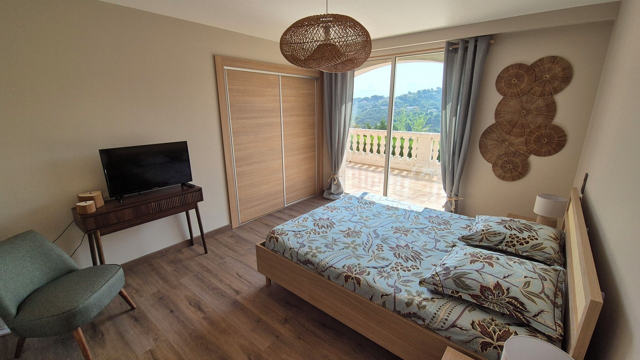 Photo of Bedroom in Vallauris