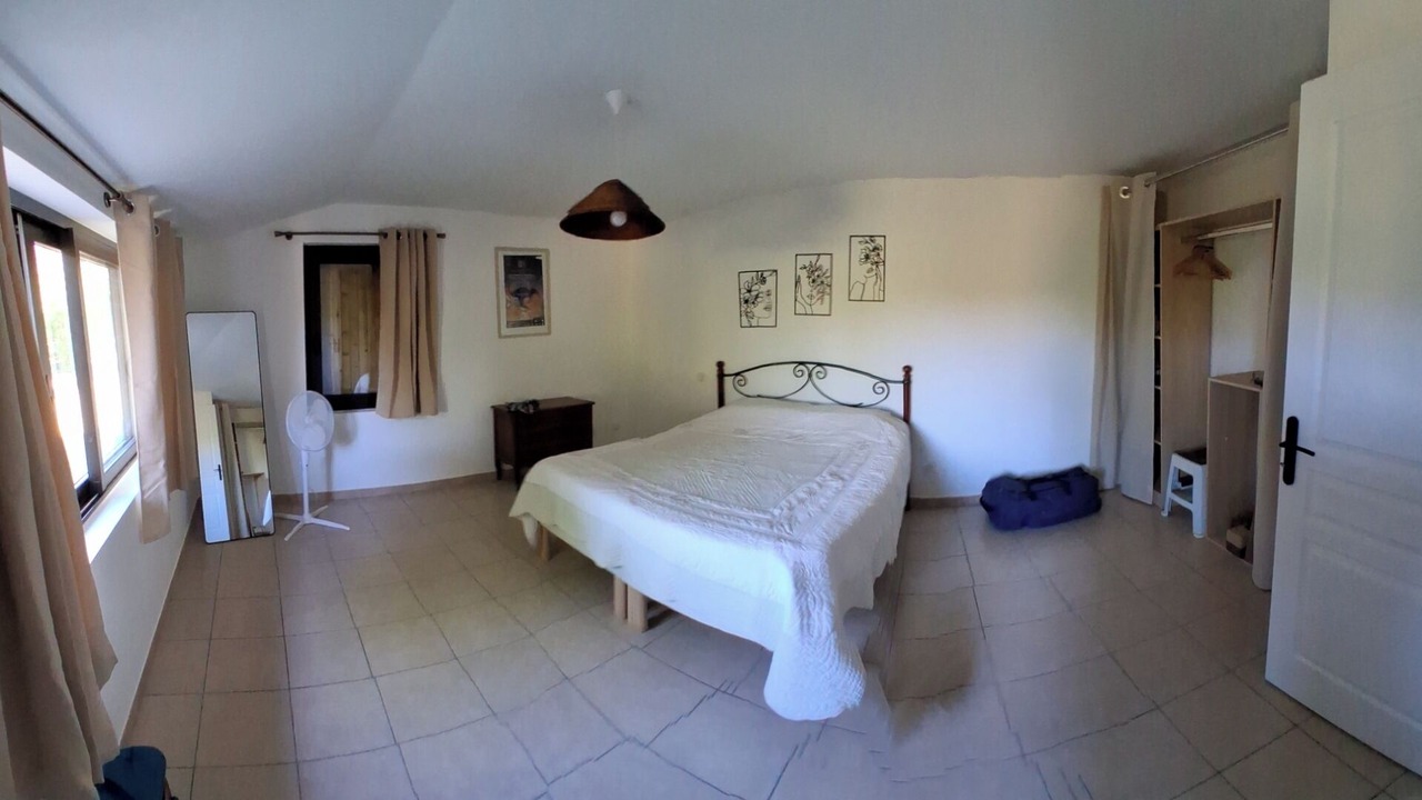 Photo of Bedroom in Maubec
