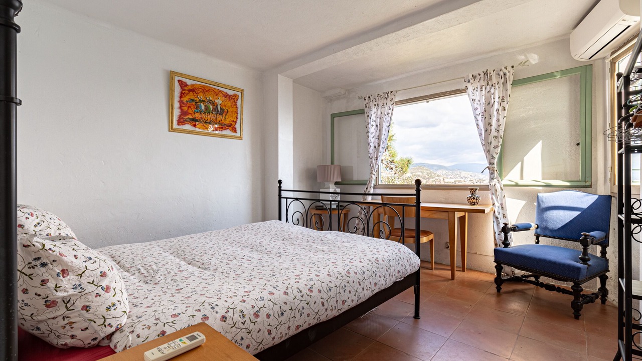 Photo of Bedroom in Theoule-Superieur