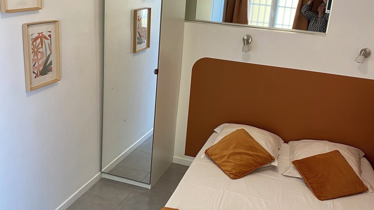 Photo of Bedroom in Juan-les-Pins