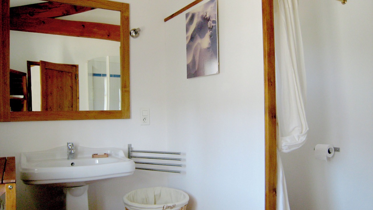 Photo of Bathroom in L'Isle-sur-la-Sorgue