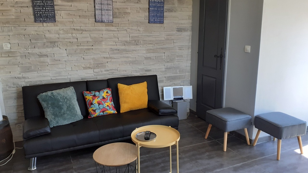Photo of Livingroom in Ensues-la-Redonne