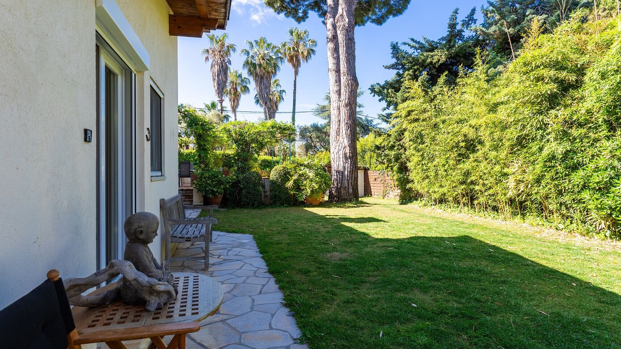Photo of Patio Balcony in Cap-d'Antibes