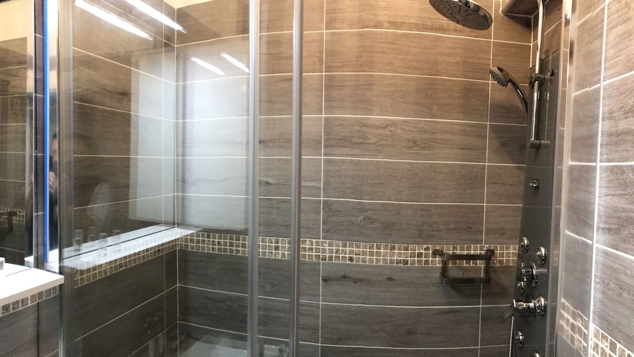 Photo of Bathroom in Carre d'Or
