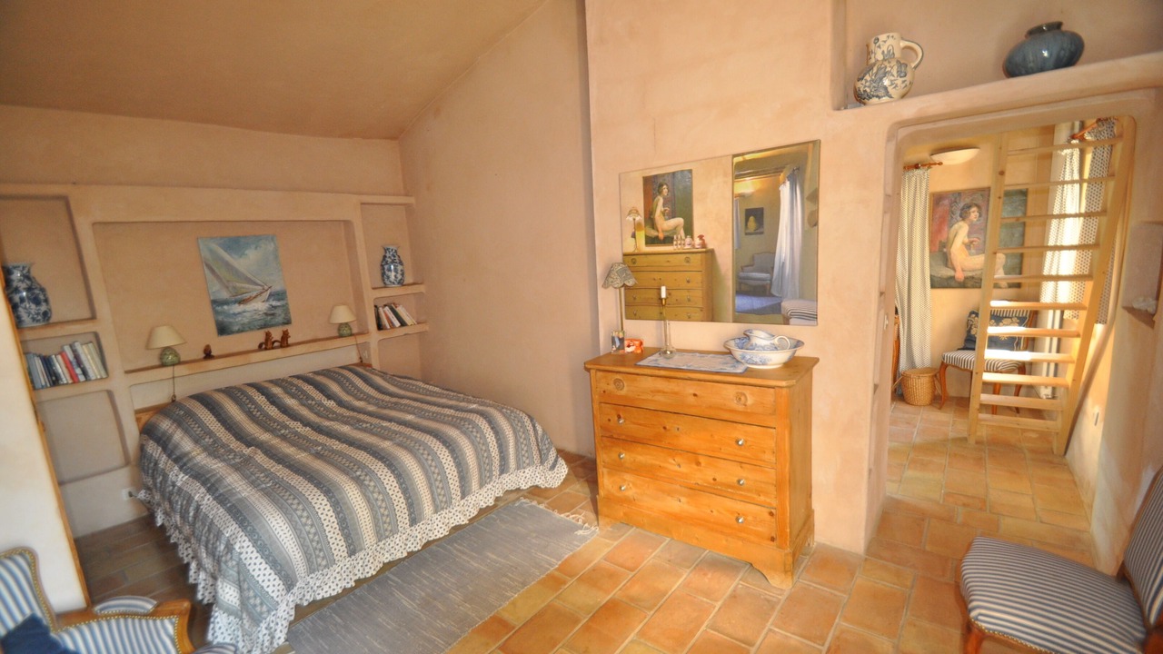 Photo of Bedroom in Caromb