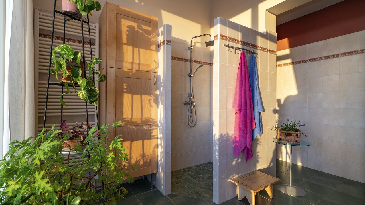 Photo of Bathroom in Labastide-de-Virac
