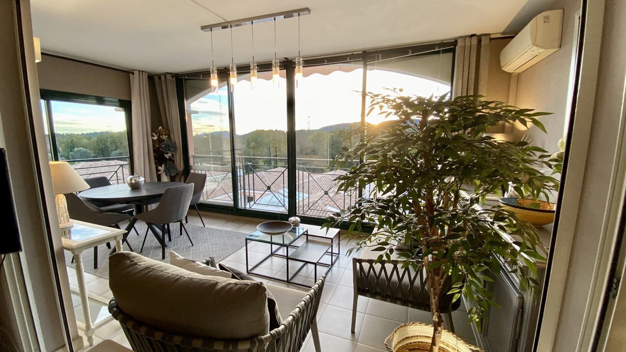 Photo of Livingroom in Mougins