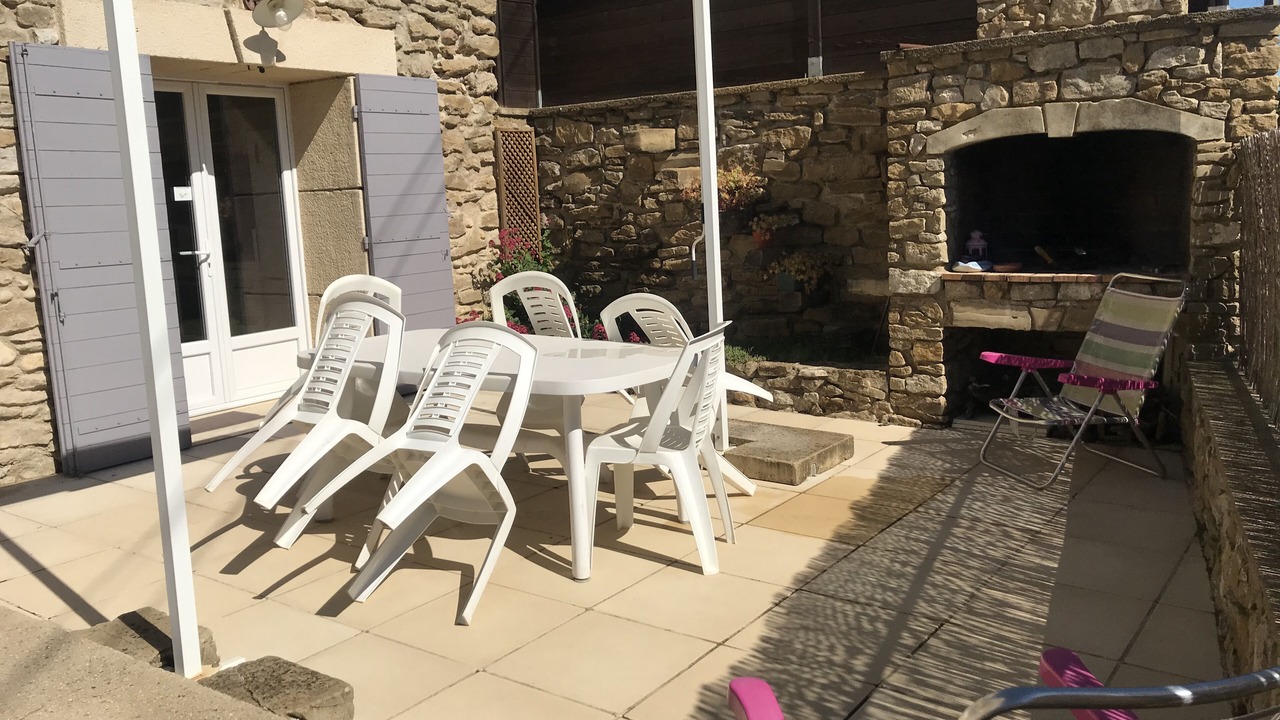 Photo of Outdoor in Buisson