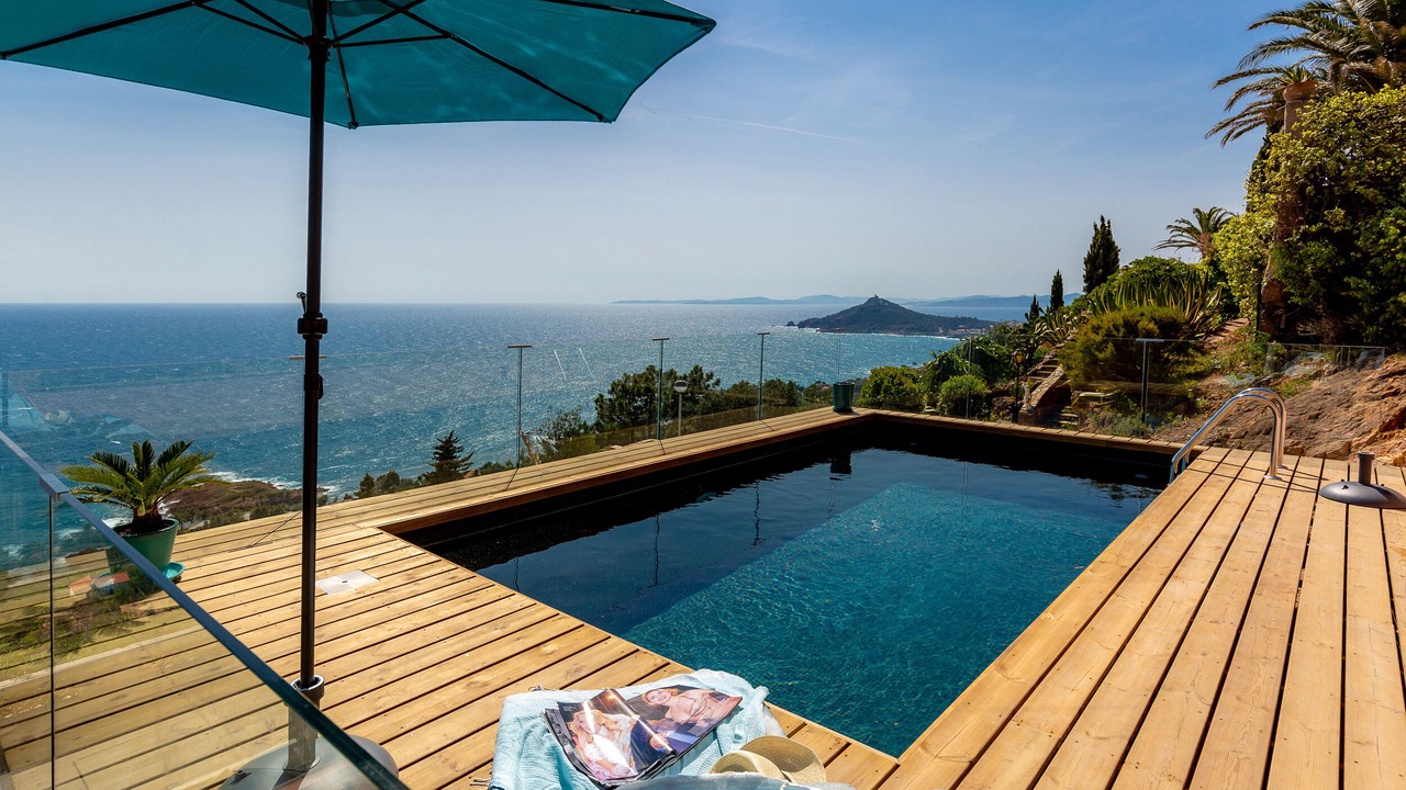 Photo of Outdoor in Antheor