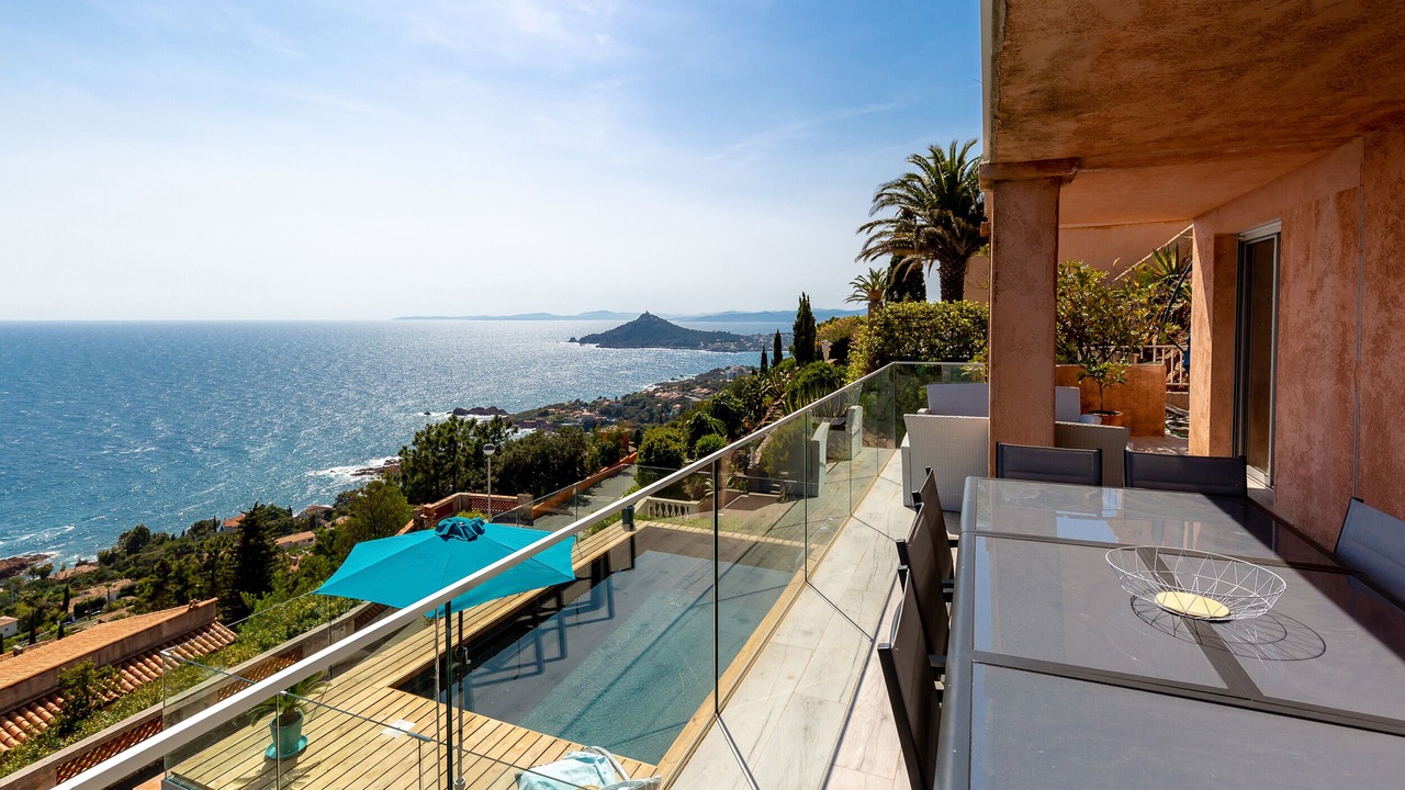 Photo of Outdoor in Antheor