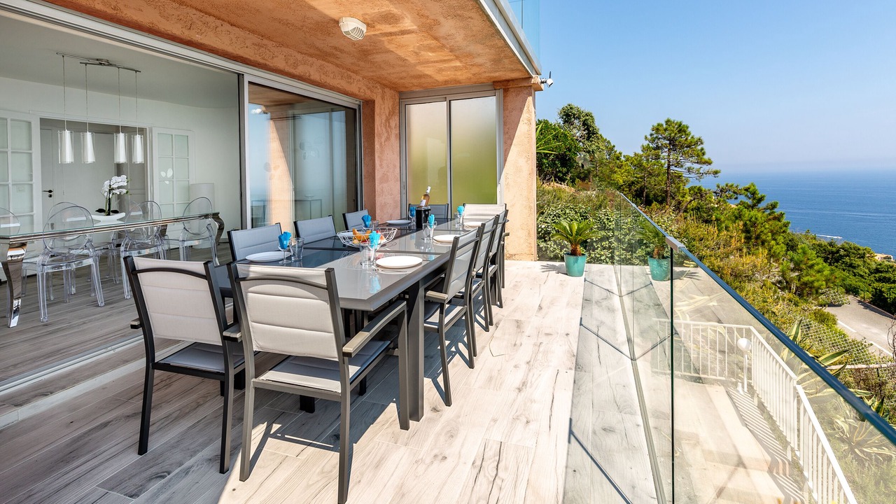 Photo of Outdoor in Antheor