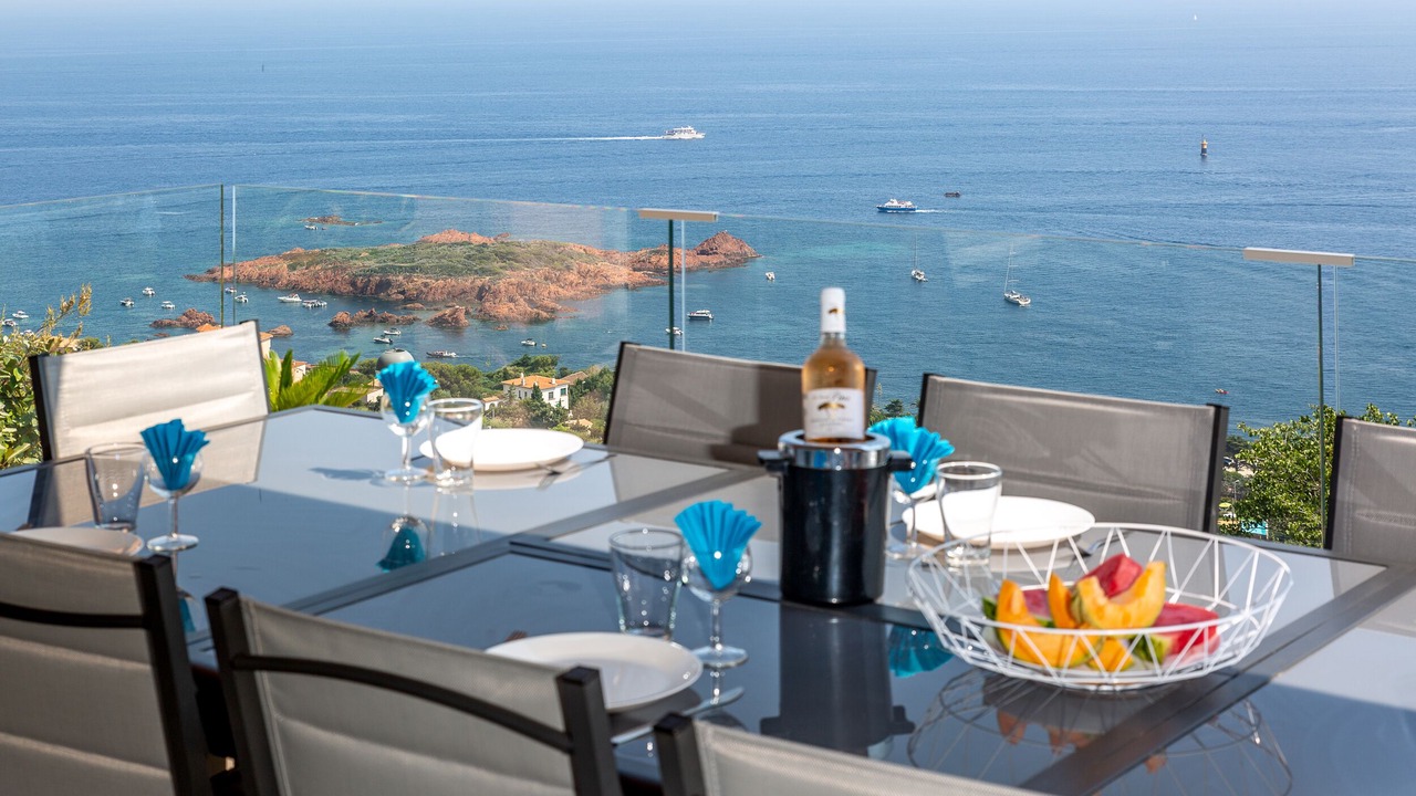 Photo of Outdoor in Antheor