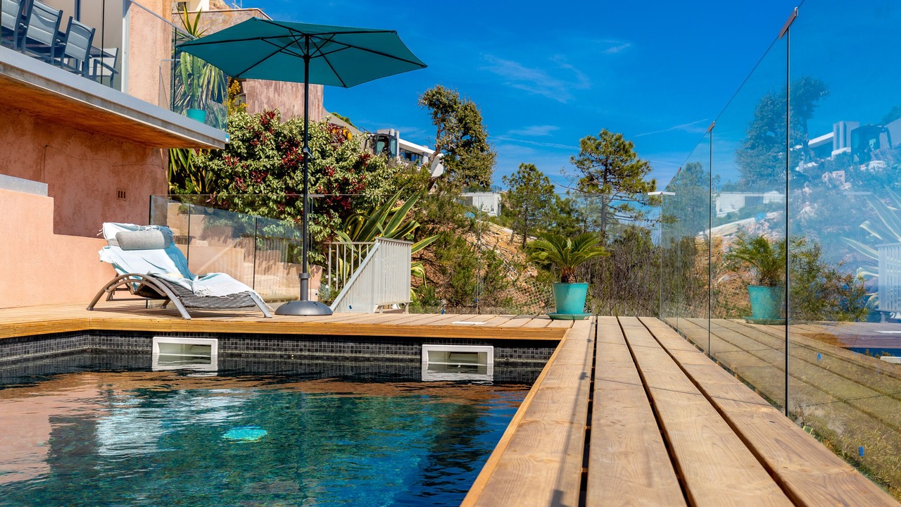 Photo of Outdoor in Antheor