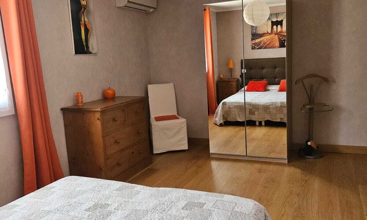 Photo of Bedroom in Uchaux
