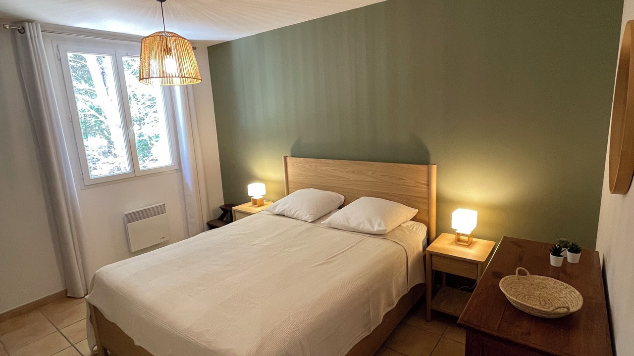 Photo of Bedroom in Bormes-Les-Mimosas