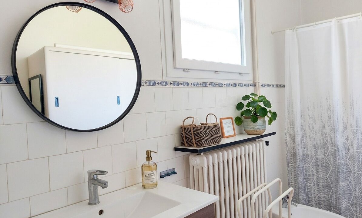 Photo of Bathroom in Port-Saint-Louis-du-Rhone