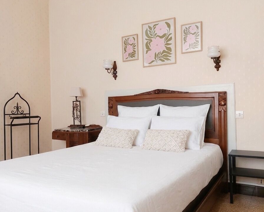 Photo of Bedroom in Port-Saint-Louis-du-Rhone