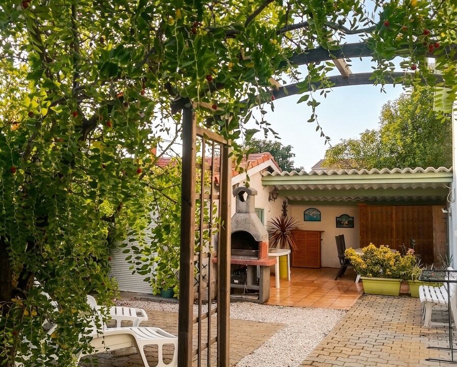 Photo of Patio Balcony in Port-Saint-Louis-du-Rhone