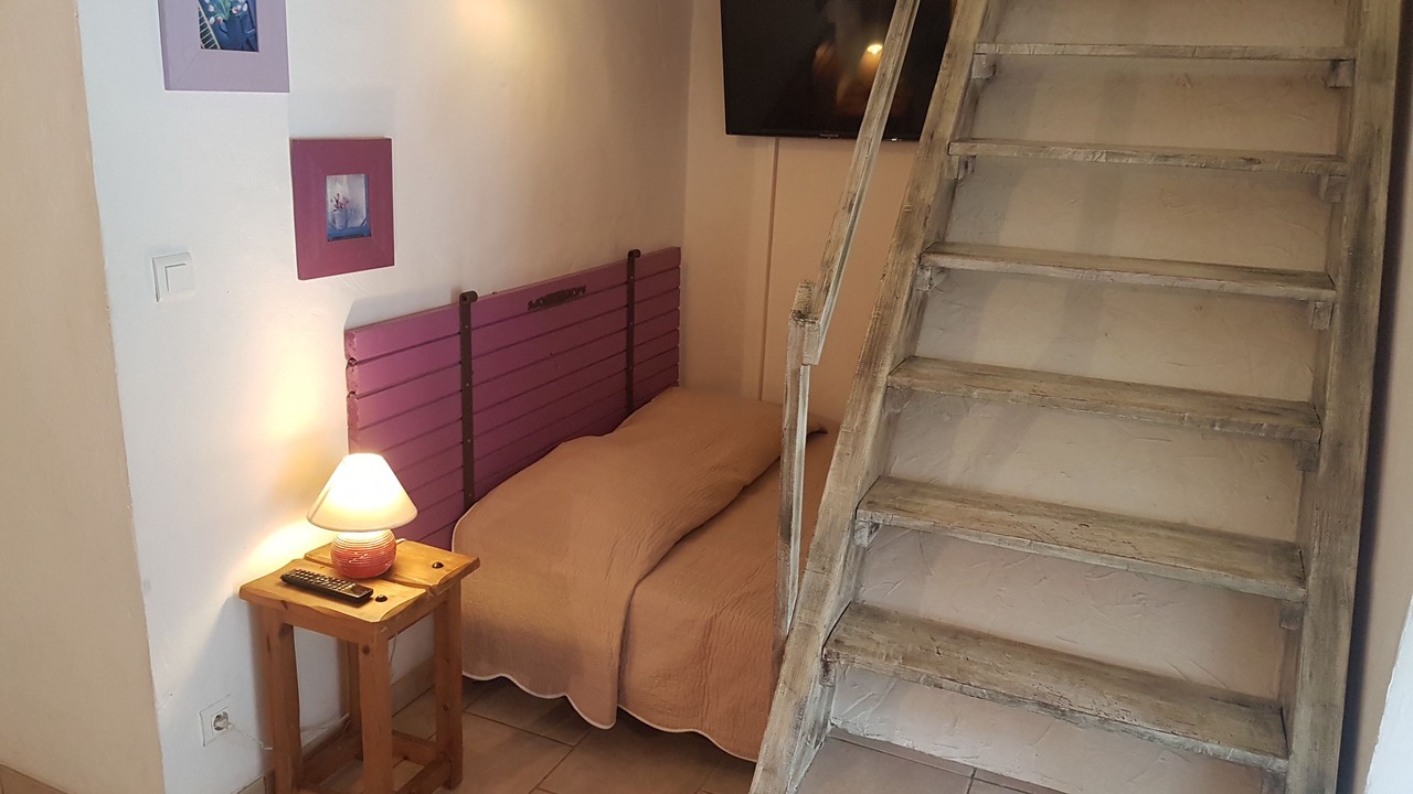Photo of Bedroom in Eygalieres