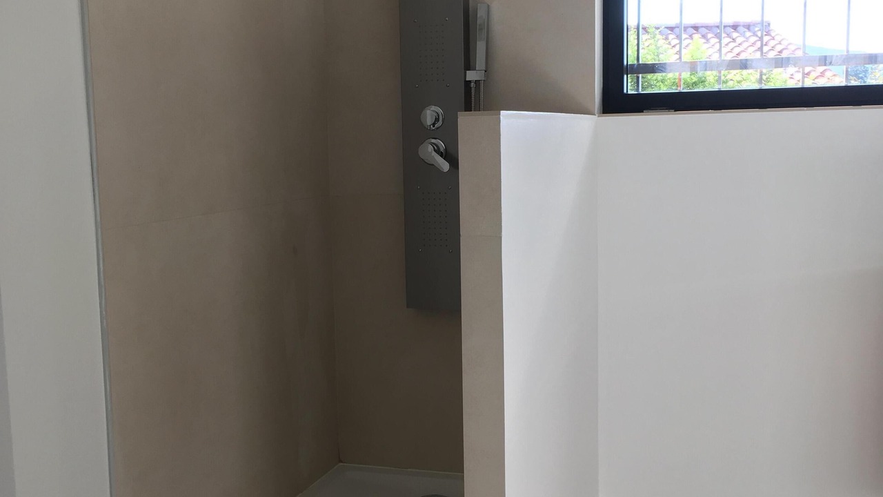 Photo of Bathroom in Le Puy-Sainte-Reparade